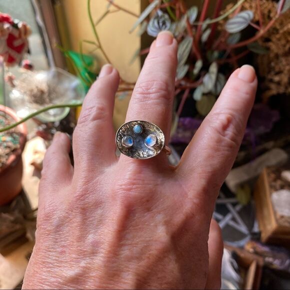 Larimar & Moonstone Israeli Hammered Sterling Silver Ring Size 9.5 - Picture 11 of 15